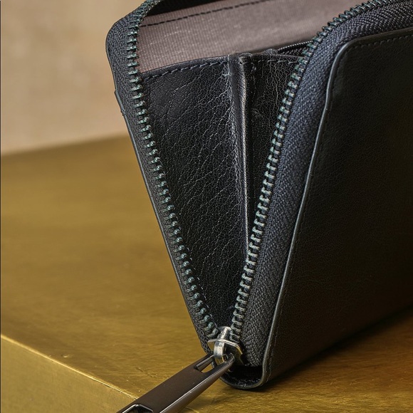 Gabby Wristlet Zip Around Wallet - Picture 2 of 7